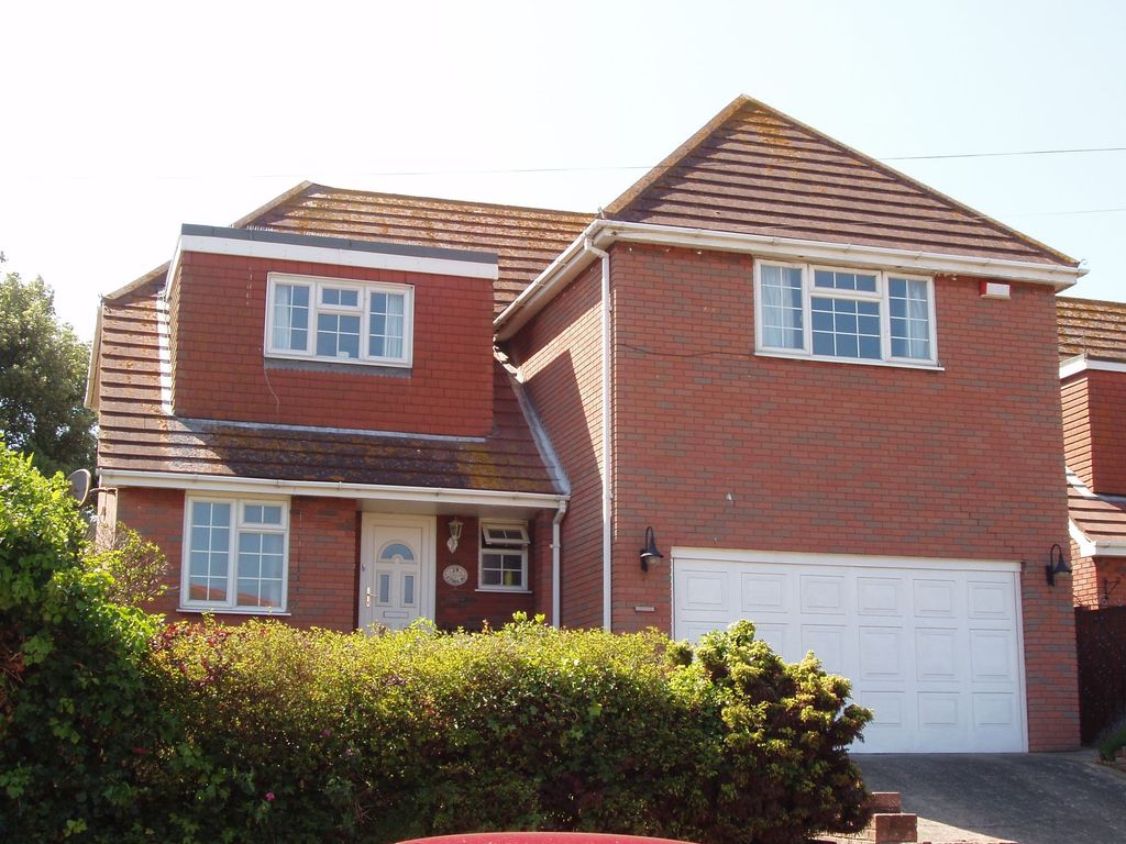 4 bed detached house for sale in Stone Road, Broadstairs CT10, £690,000