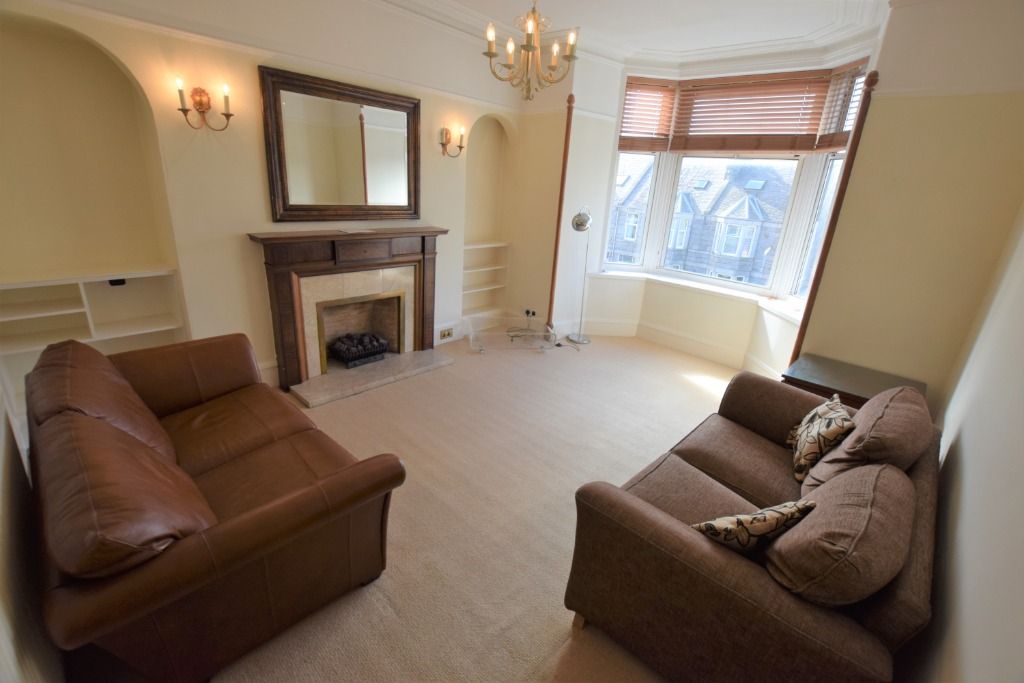 2 bed flat to rent in Forest Avenue, West End, Aberdeen AB15 Zoopla