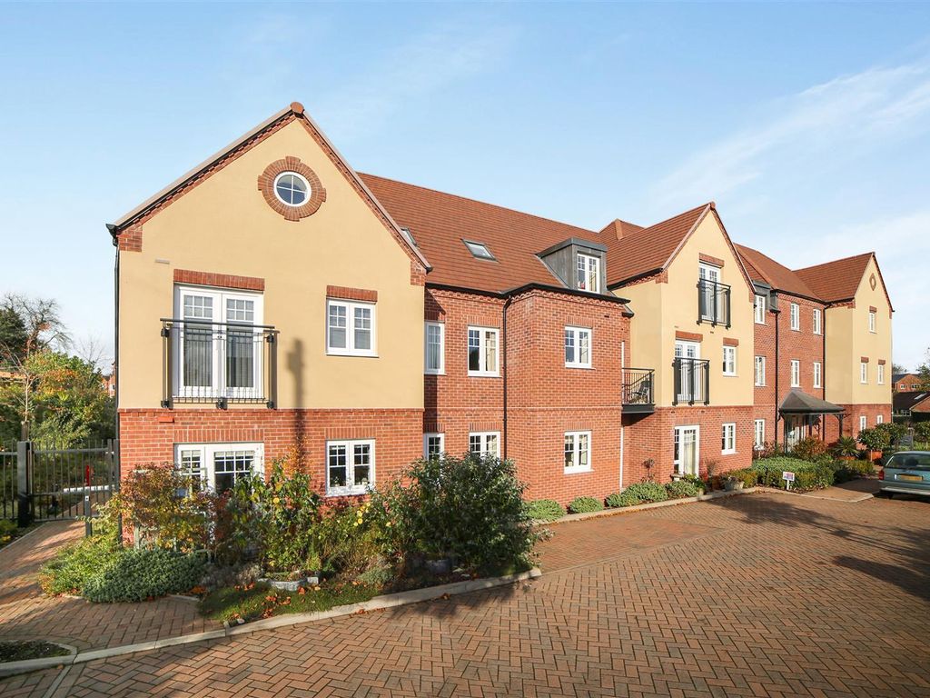 2 bed flat for sale in Copthorne Road, Shrewsbury SY3, £255,000 Zoopla
