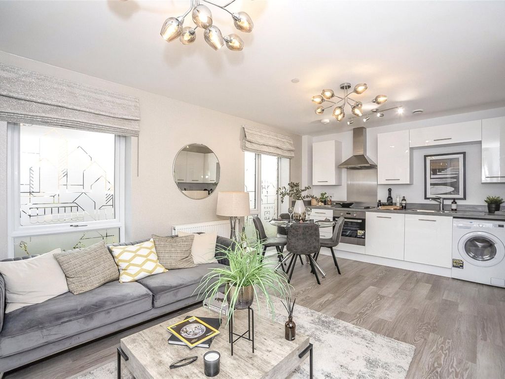 New home, 1 bed flat for sale in Windstar Drive, South Ockendon RM15