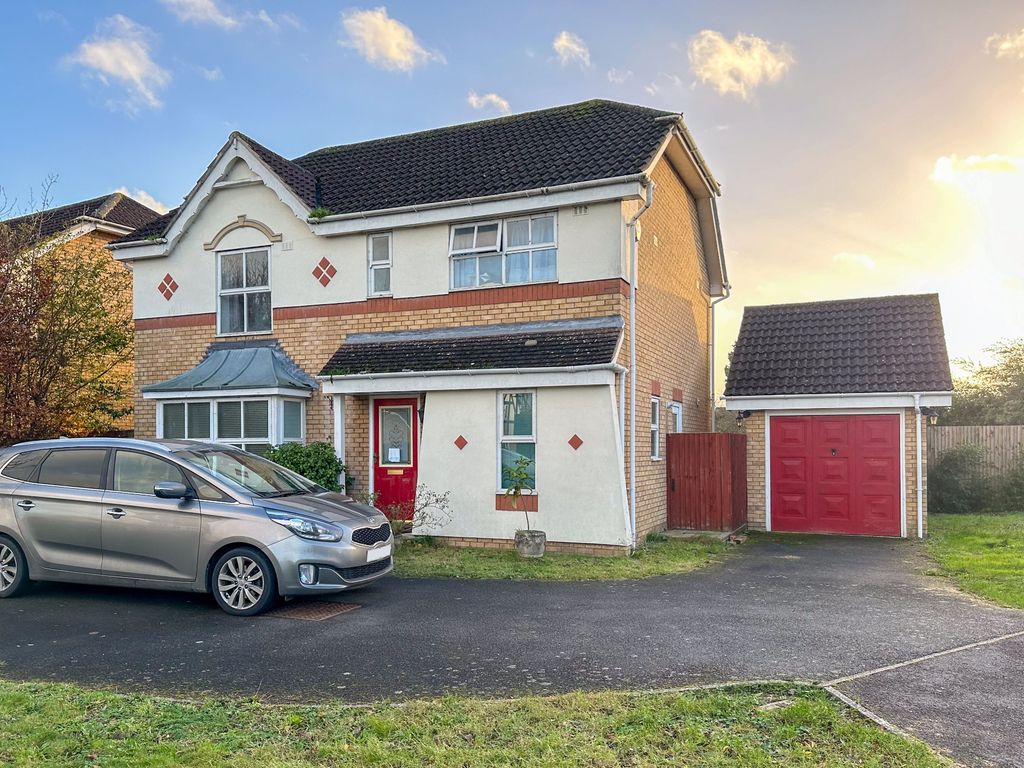 4 bed detached house for sale in Waylands, Wraysbury, Staines TW19, £