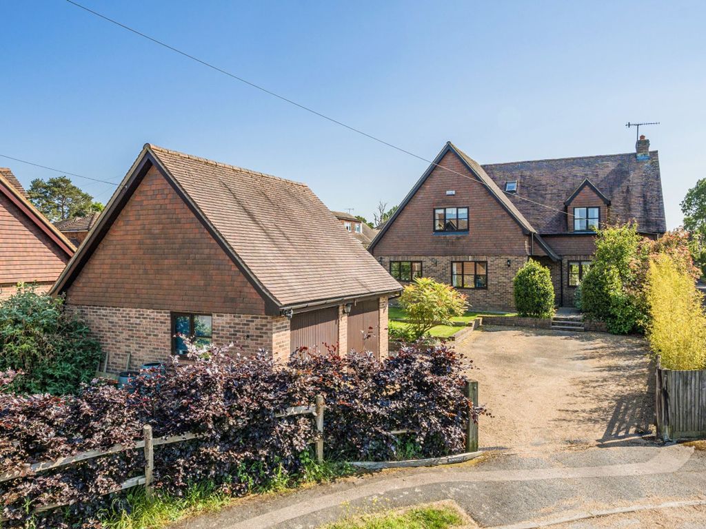 5 bed detached house for sale in Furzefield Avenue, Speldhurst TN3, £