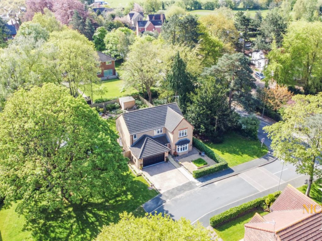 4 bed detached house for sale in Rosewood Court, Retford