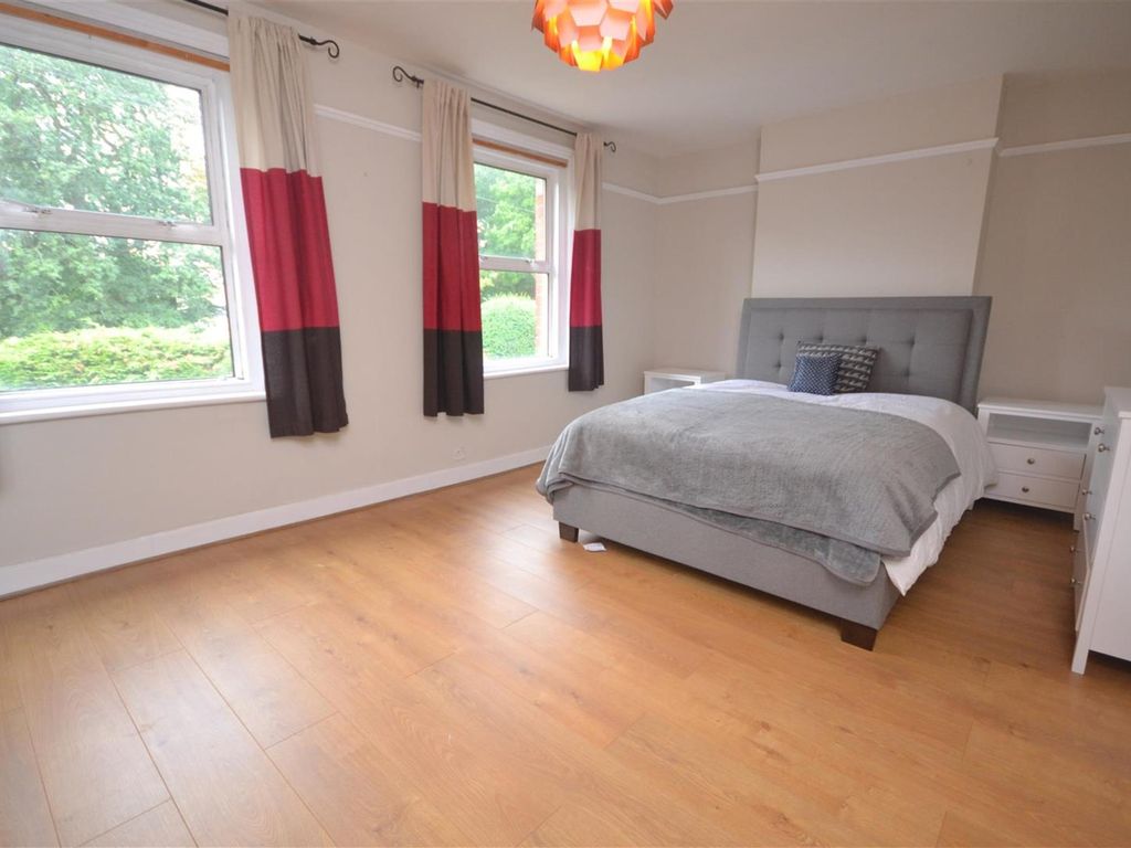 Room to rent in London Road, Wokingham, Berkshire RG40, £650 pcm Zoopla