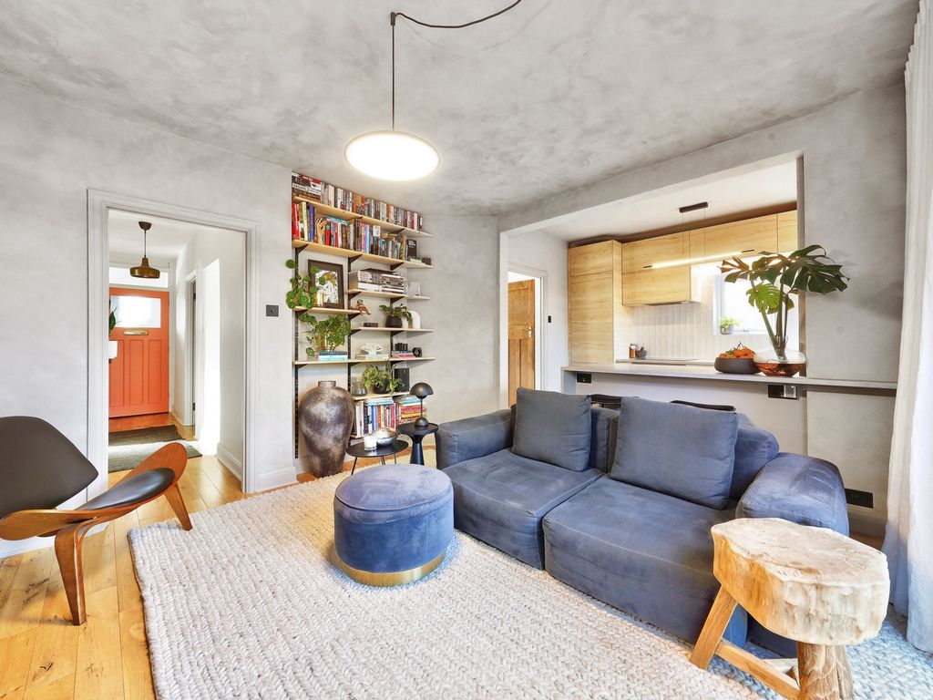 York Mansions, York Avenue W7  