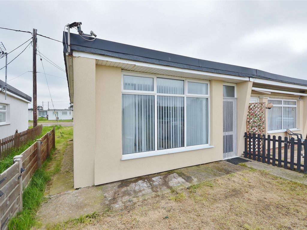 2 bed property for sale in The Green, St. Osyth, ClactonOnSea CO16