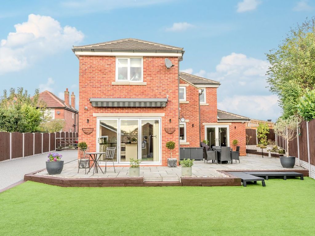3 bed detached house for sale in The Willows, 320A Wood Lane LS26 Zoopla