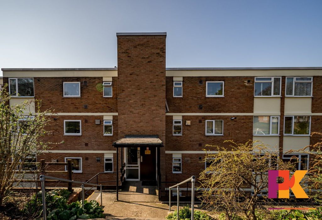 2 bed flat to rent in Green Hill Gate, High HP13 Zoopla