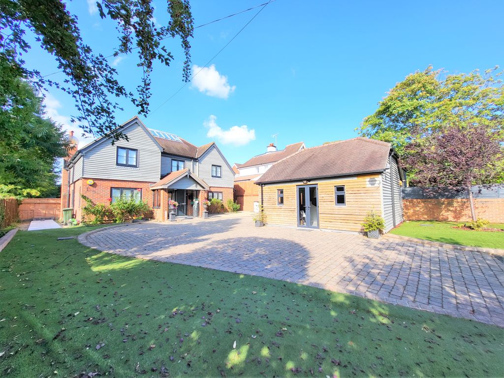 6 bed detached house for sale in Stable Lane, Findon Village, Worthing