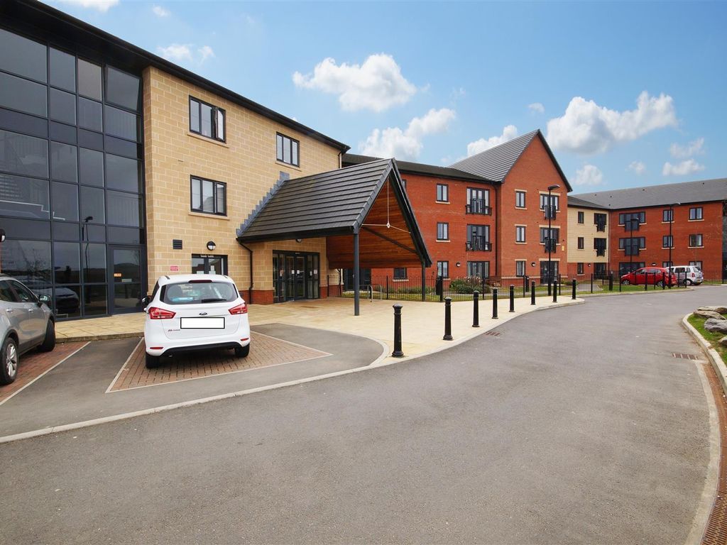 2 bed flat for sale in Birdwood Crescent, Bideford EX39 Zoopla