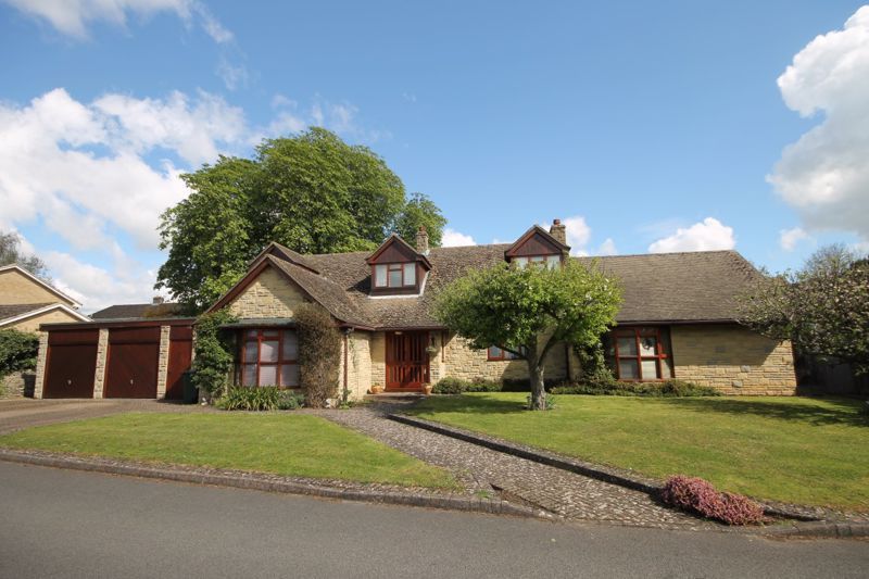 5 bed detached house for sale in Court Close, Kidlington OX5 Zoopla