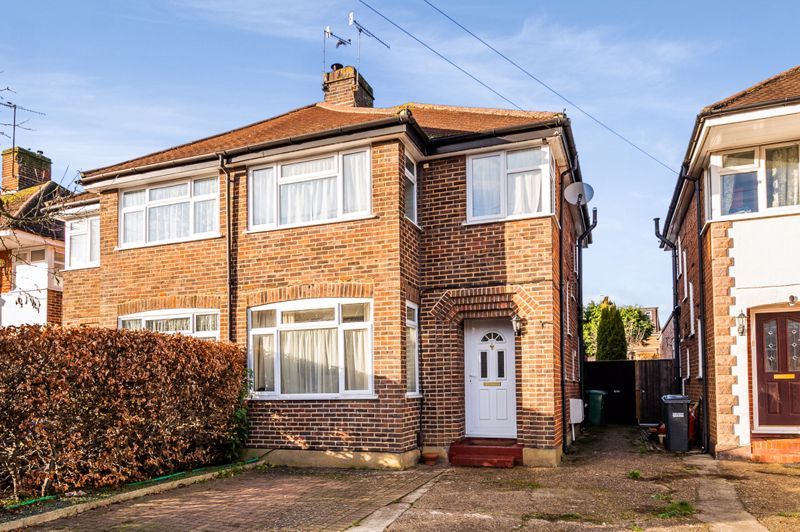 3 bed semidetached house for sale in Orchard Way, Reigate RH2 Zoopla