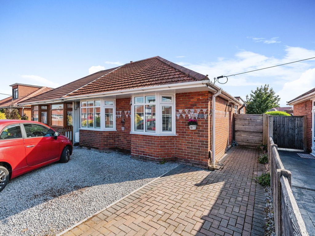 3 bed bungalow for sale in St. Michaels Road, Totton, Southampton