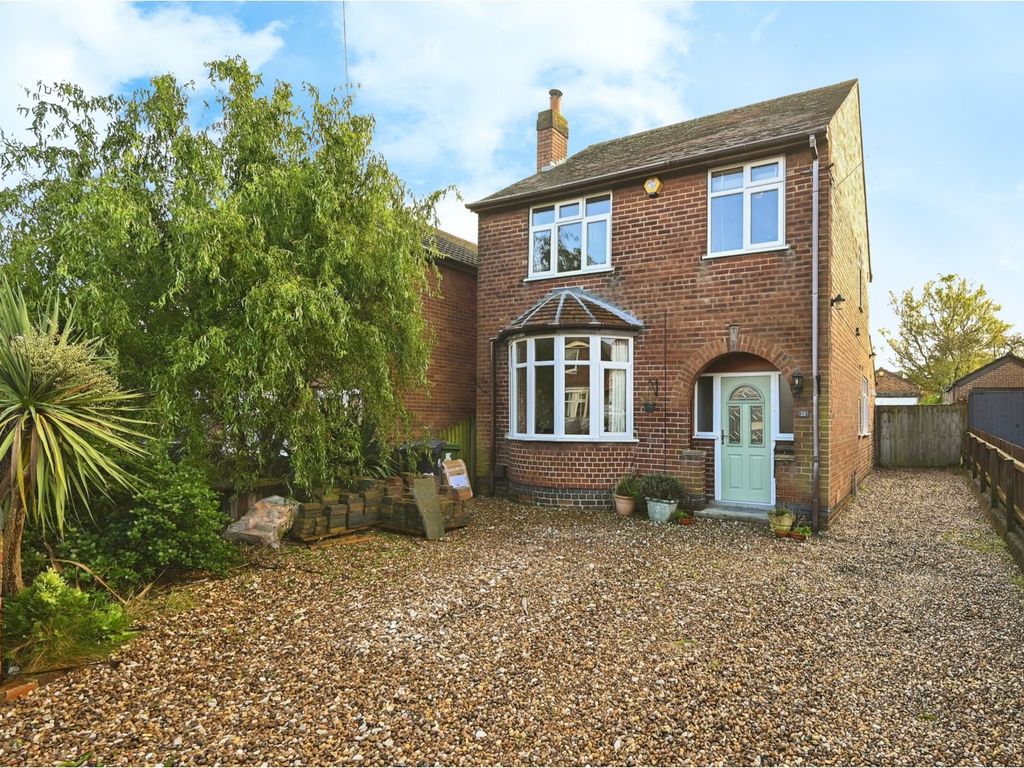 3 bed detached house for sale in Street, Nottingham NG16, £
