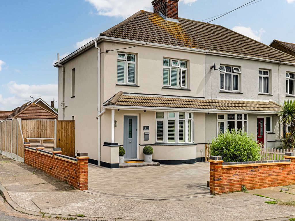 3 bed semidetached house for sale in Asquith Avenue, Benfleet SS7 Zoopla