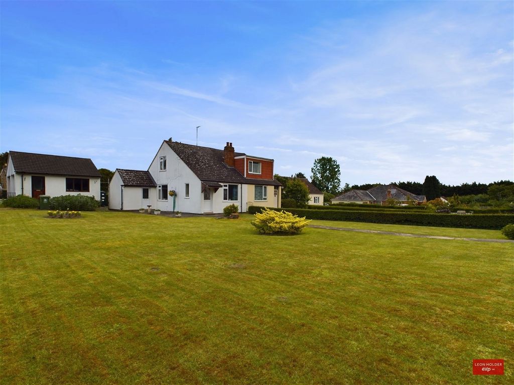 2 bed semidetached house for sale in Tithe Farm Lane, Birdwood