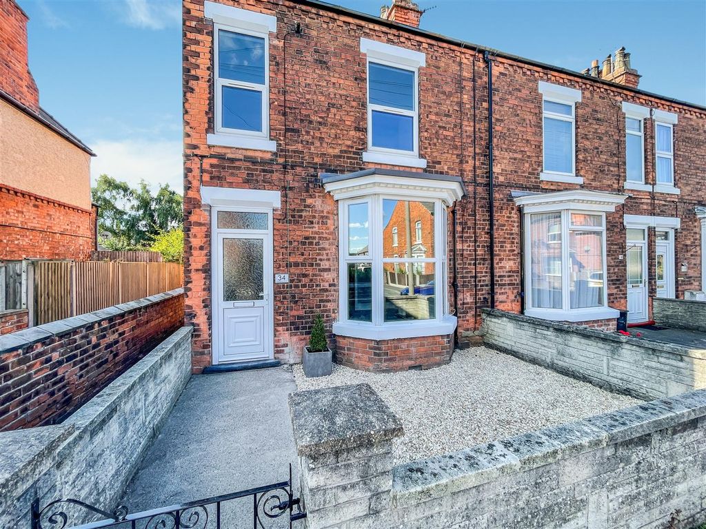 3 bed town house for sale in Caledonian Road, Retford DN22 Zoopla