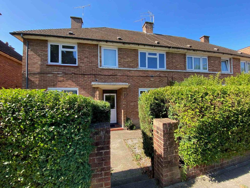 2 bed flat to rent in Whittington Way, Pinner HA5 Zoopla