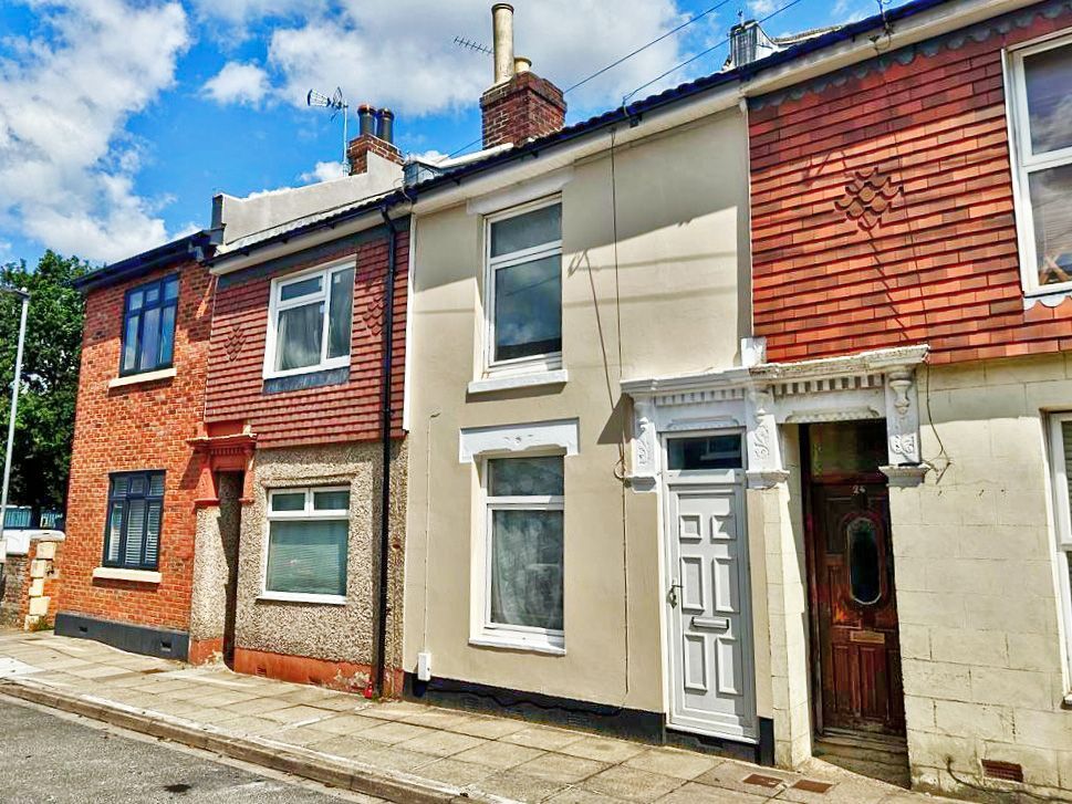 2 bed terraced house for sale in Walker Road, Portsmouth PO2, £200,000