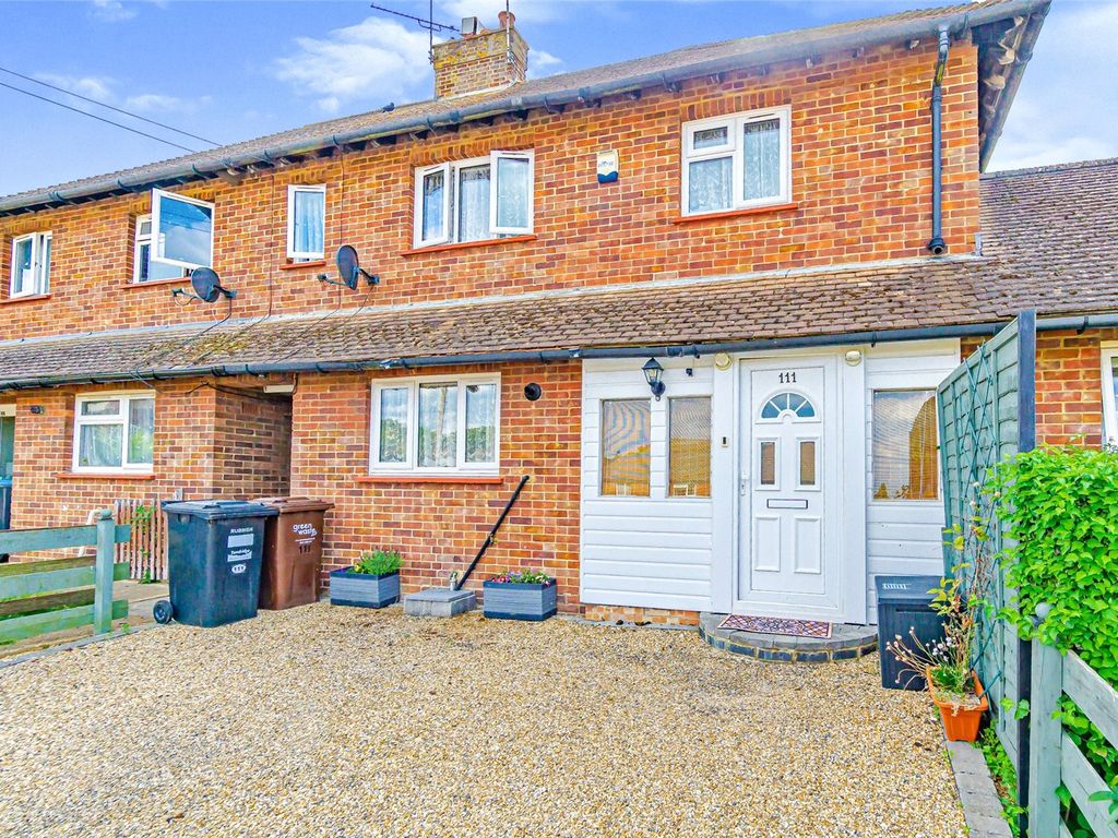 3 bed detached house for sale in Coneybury, Bletchingley, Redhill RH1