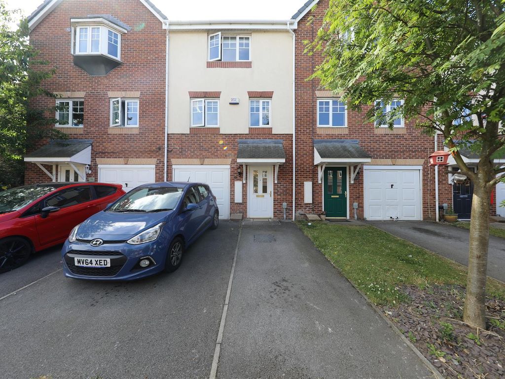3 bed town house for sale in Staunton Park, Kingswood, Hull HU7 Zoopla