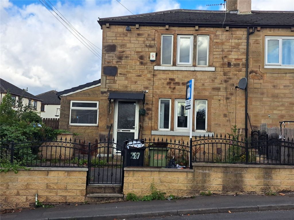 2 bed semidetached house to rent in Staincliffe Road, Dewsbury, West