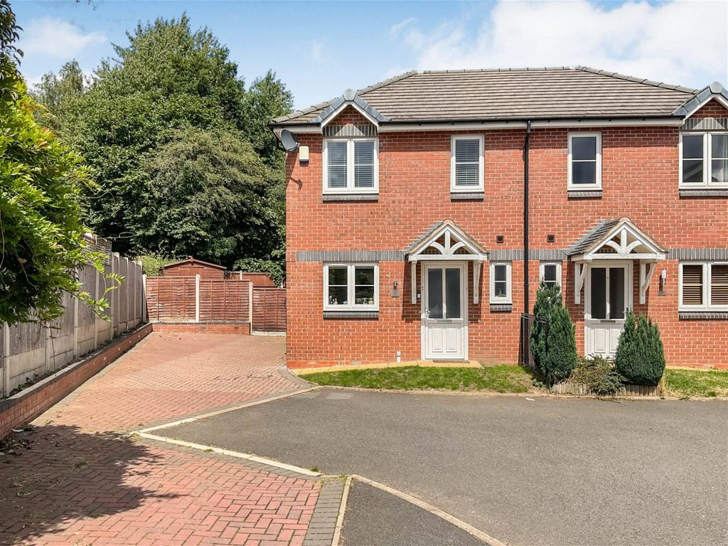 3 bed semidetached house for sale in Swan Lane, Stourbridge, West