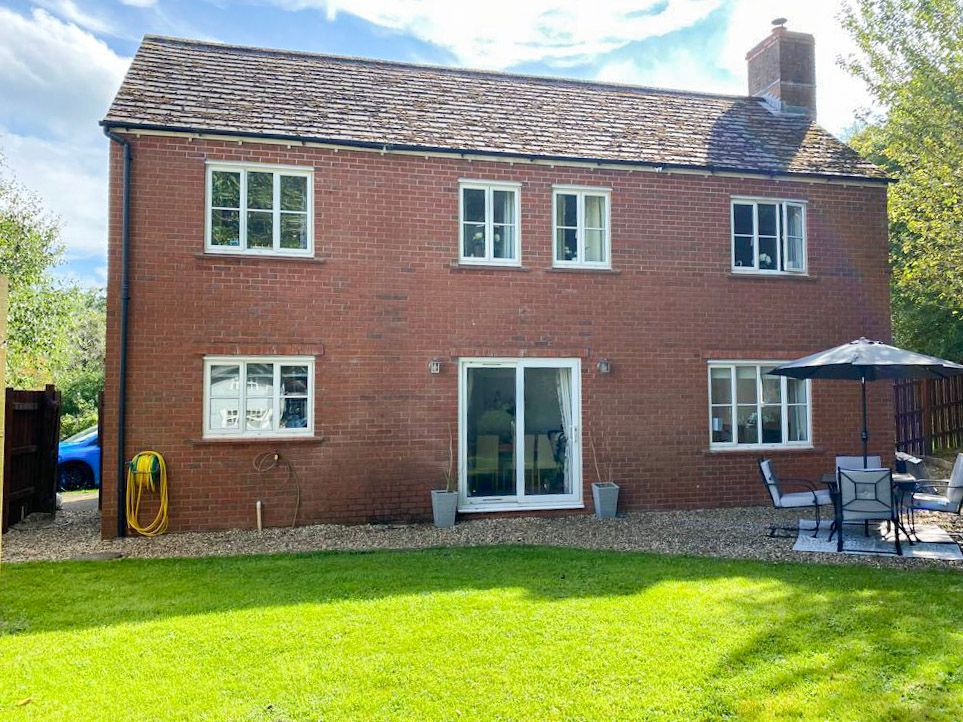 4 bed detached house for sale in Hafod Lane, Victoria NP23, £350,000