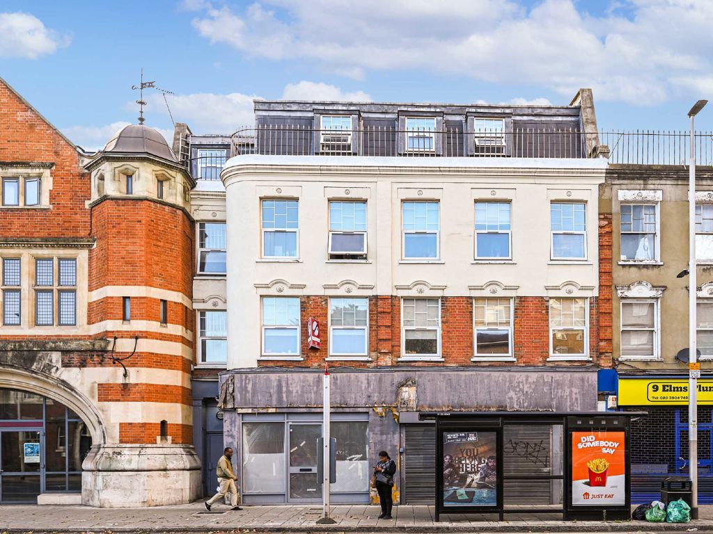 2 bed flat to rent in Wandsworth Road, London SW8, £2,401 pcm Zoopla
