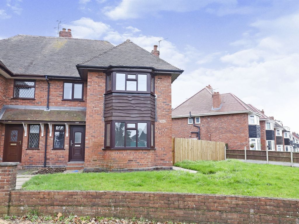 4 bed semidetached house for sale in Stafford Road, Fordhouses