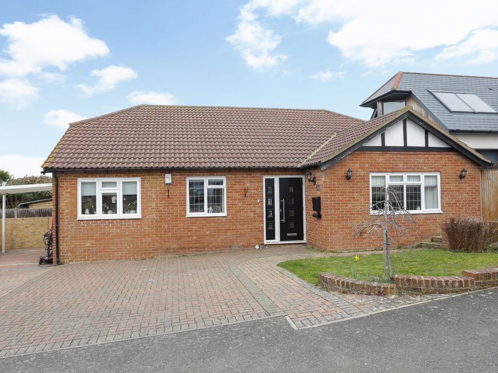 4 bed detached bungalow for sale in Duncan Close, Whitstable CT5 Zoopla