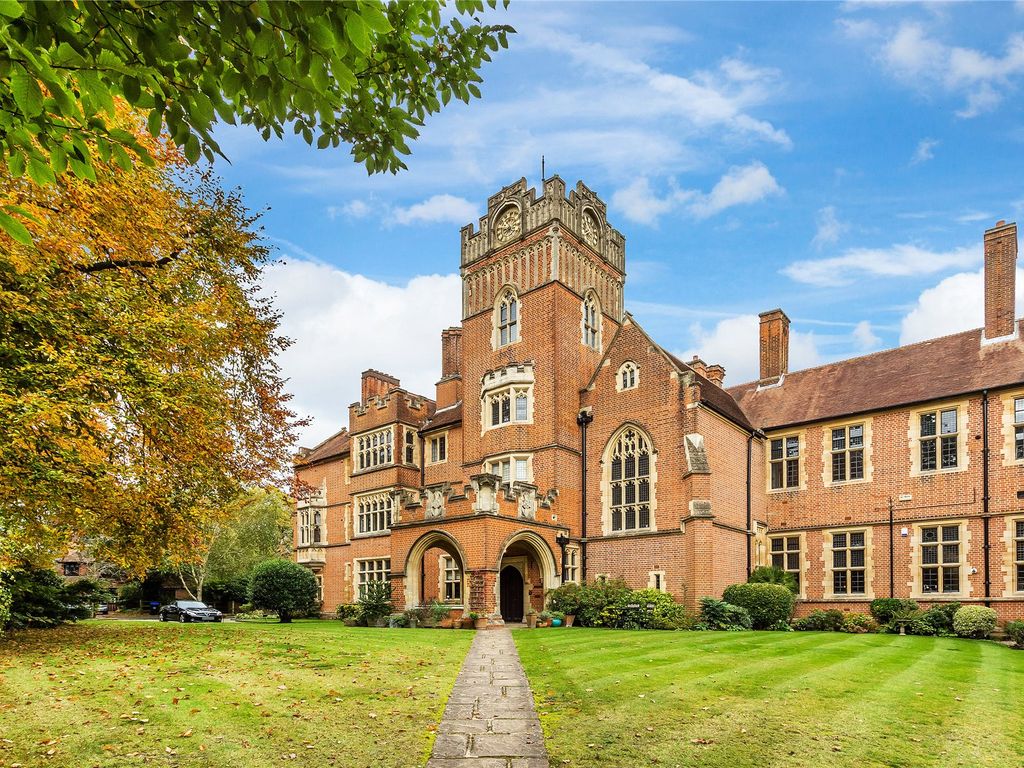 Maybury Hill, Woking, Surrey GU22