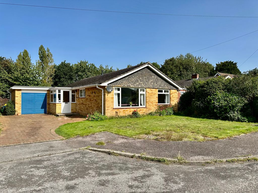 2 bed detached bungalow for sale in Fields Close, Blackfield