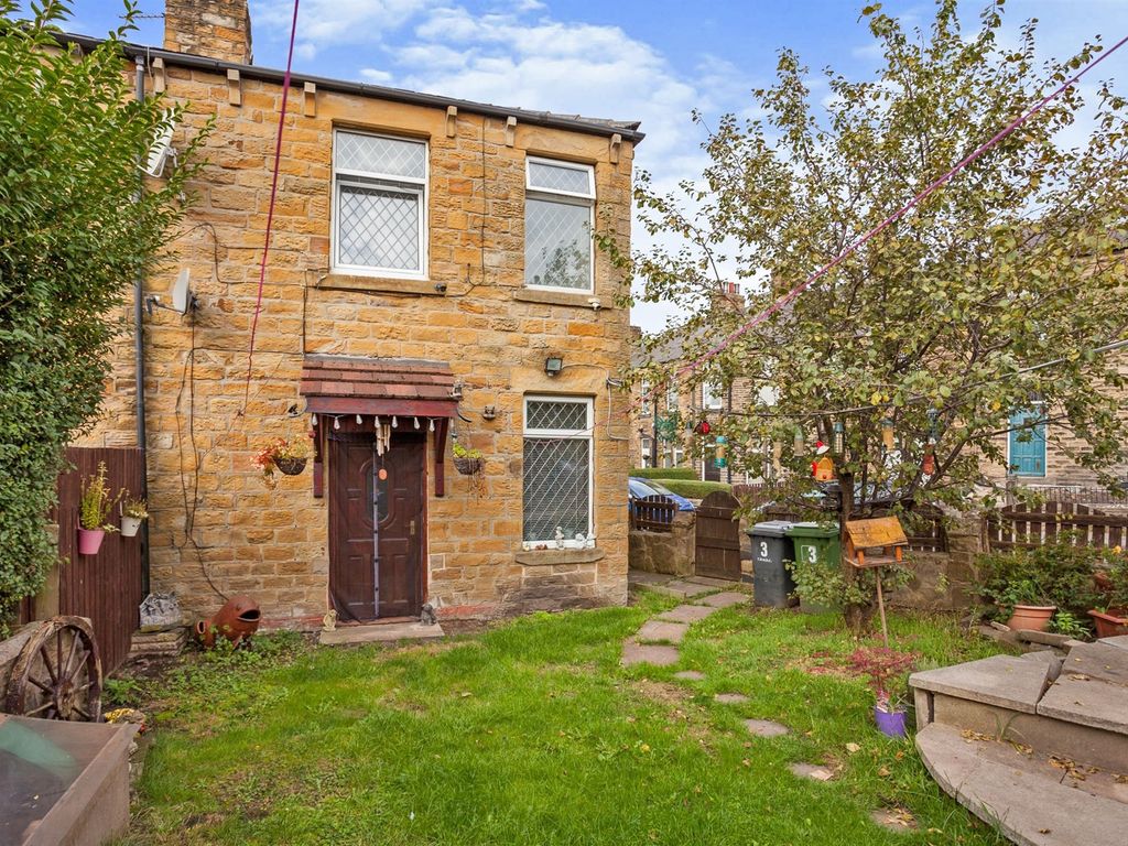 3 bed end terrace house for sale in Mallinson Street, Dewsbury WF13
