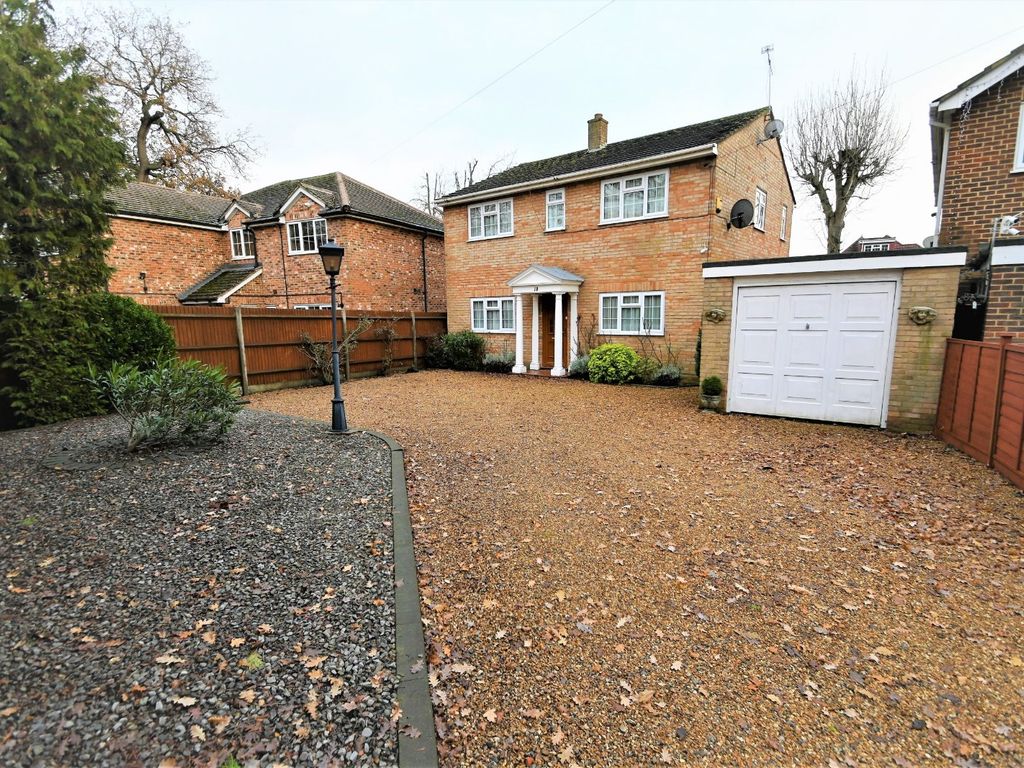 4 bed detached house for sale in Haynes Close, Langley, Berkshire SL3