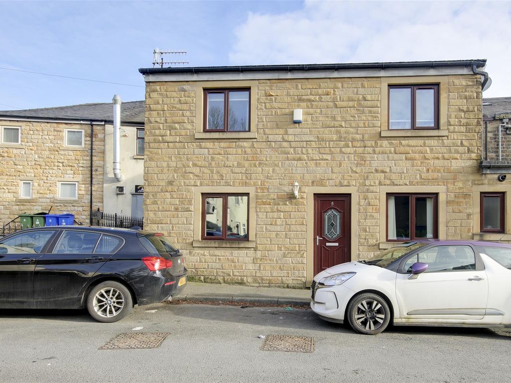 2 bed town house for sale in Back Lord Street, Crawshawbooth