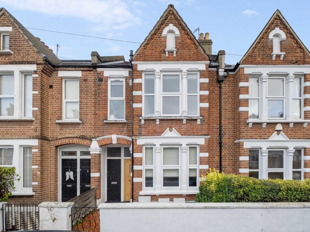 1 bed flat to rent in Bruce Road, Mitcham CR4, £1,800 pcm Zoopla