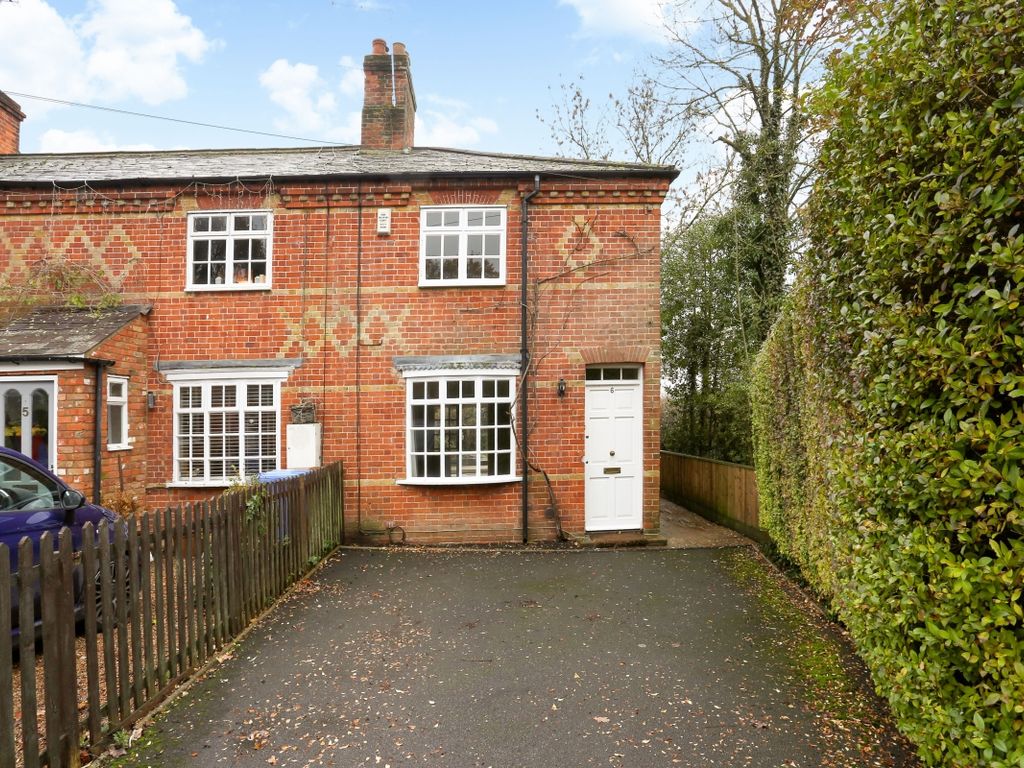 2 bed cottage to rent in Lovel Road, Winkfield, Windsor SL4, £1,700 pcm