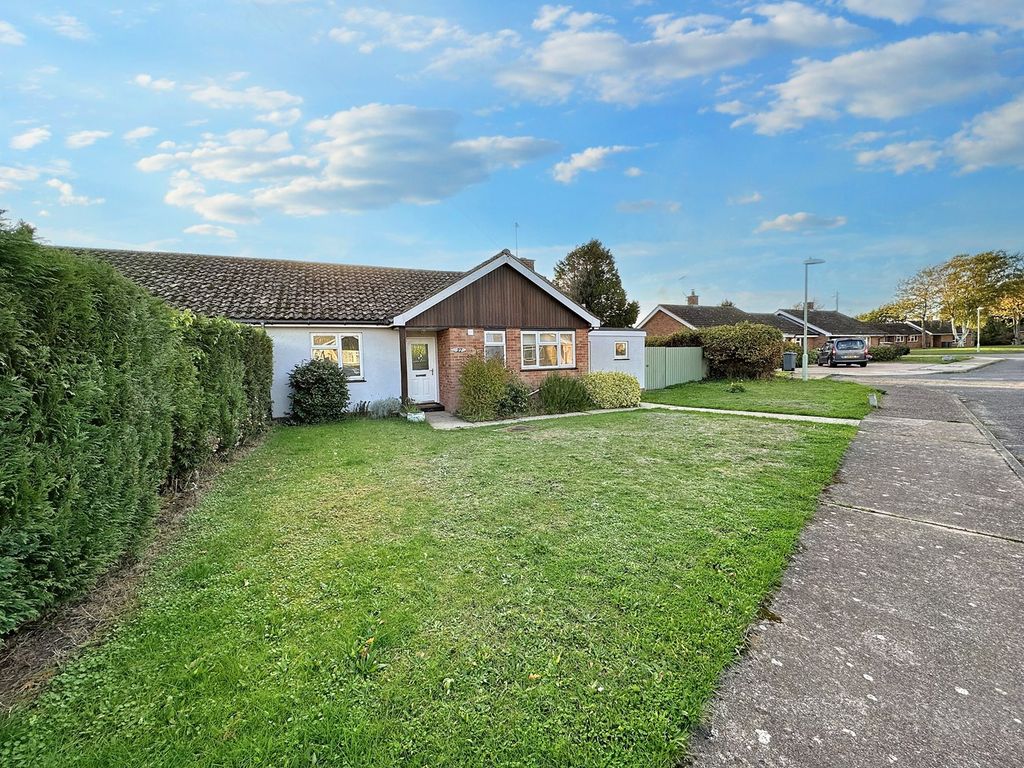 2 bed semidetached bungalow for sale in Moorlands, Hollesley