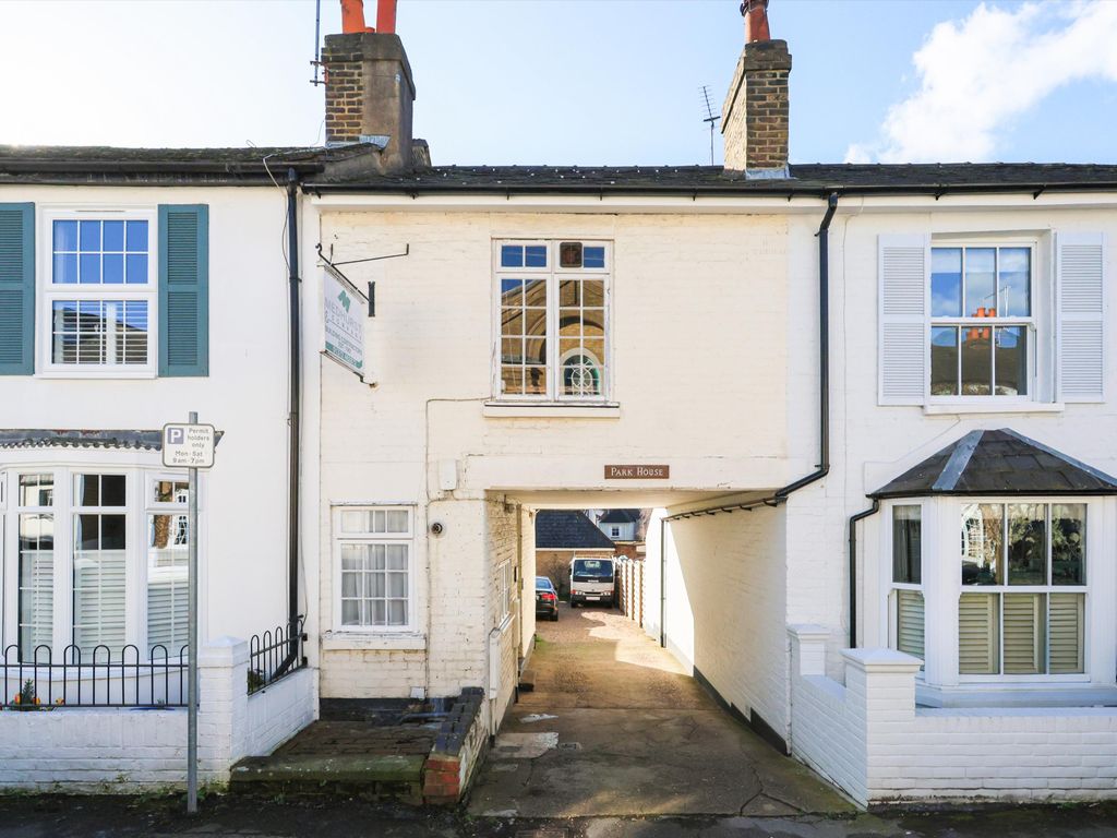 Terraced house for sale in Park Road, Esher, Surrey KT10, £350,000 Zoopla