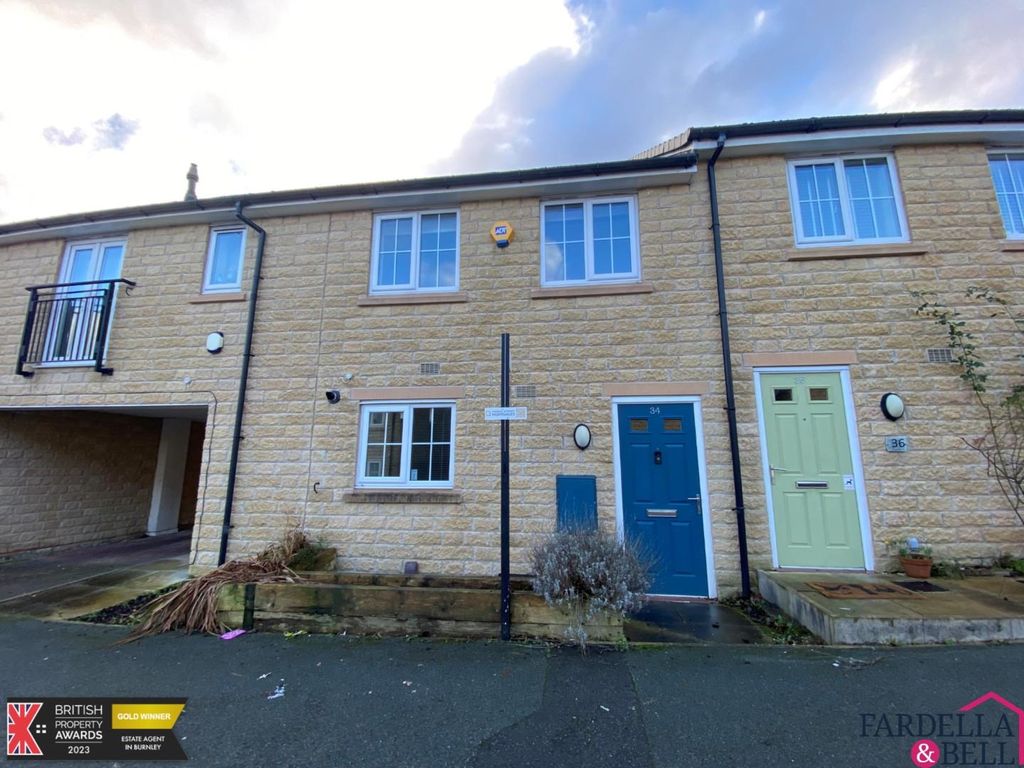 3 bed terraced house for sale in Clarence Street, Burnley BB11, £130,000 Zoopla
