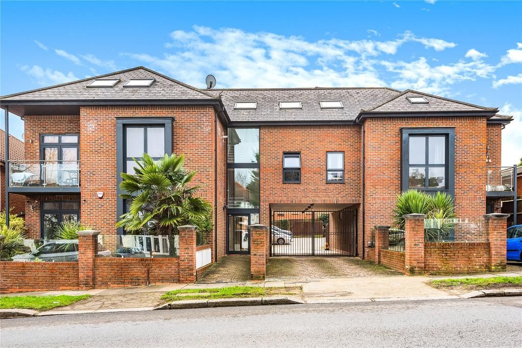 20 bed block of flats for sale in Bourne Hill, London N13 Zoopla