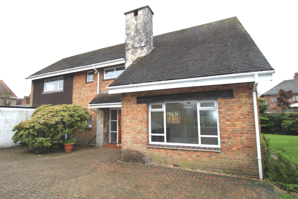 5 bed detached house to rent in Coward Road, Alverstoke, Gosport, Hampshire PO12 Zoopla
