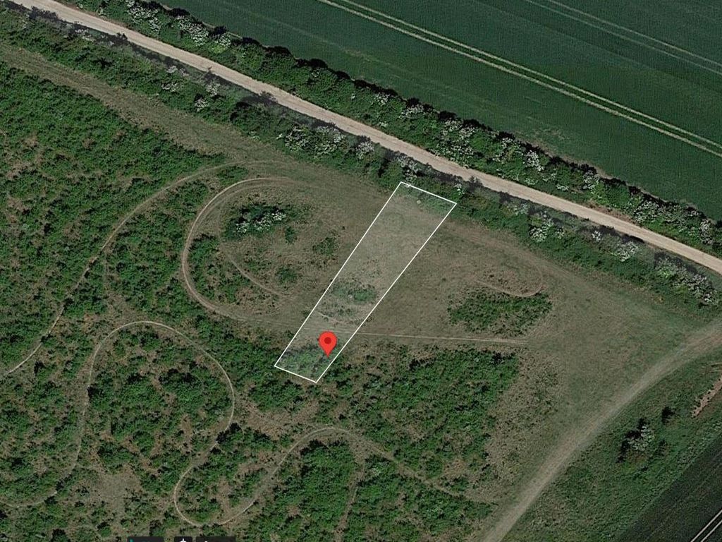 Land for sale in Newbury Road, Didcot OX11, £15,300 Zoopla