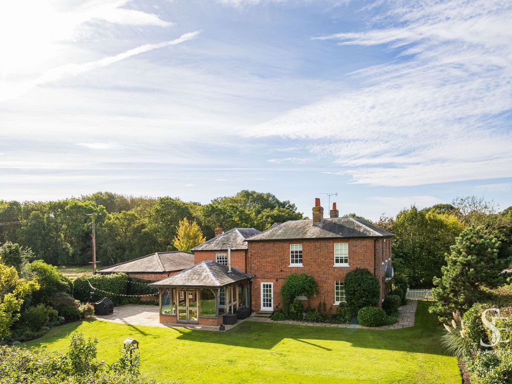 5 bed farm for sale in Buck Farm House, Howe Lane, Binfield RG42, £2,300,000 Zoopla
