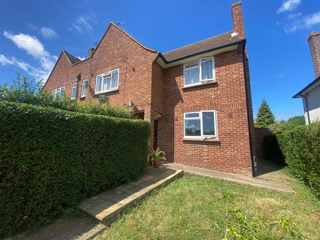 2 bed to rent in Huntington Road, Coxheath, Maidstone, Kent