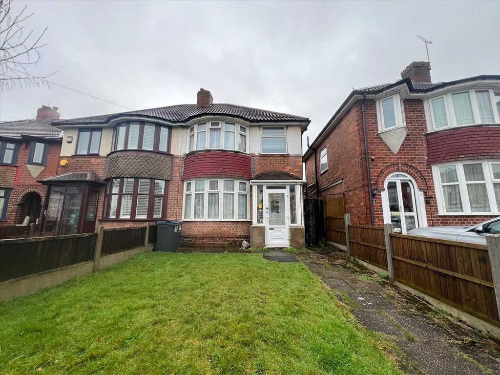 3 bed semidetached house to rent in Yew Tree Lane, Yardley, Birmingham