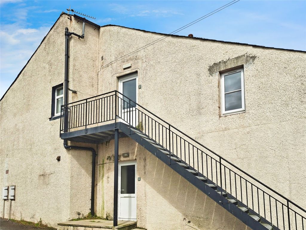 2 bed flat to rent in Queen Street, Aspatria, Wigton, Cumbria CA7, £450