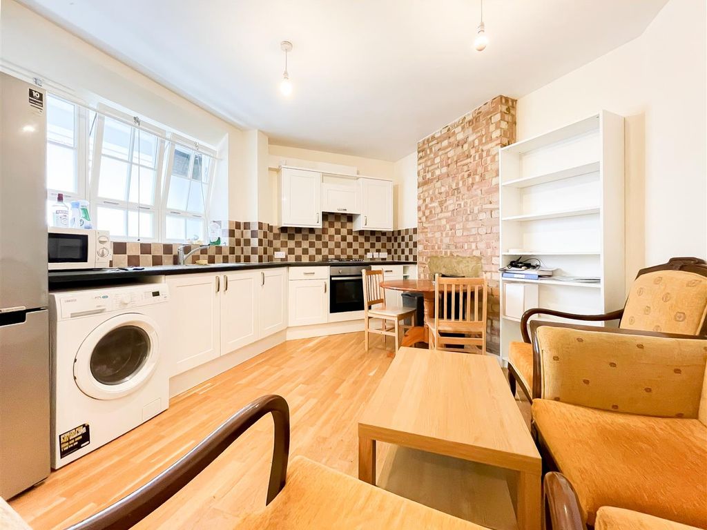 2 bed flat to rent in Chalton Street, King's Cross NW1 Zoopla