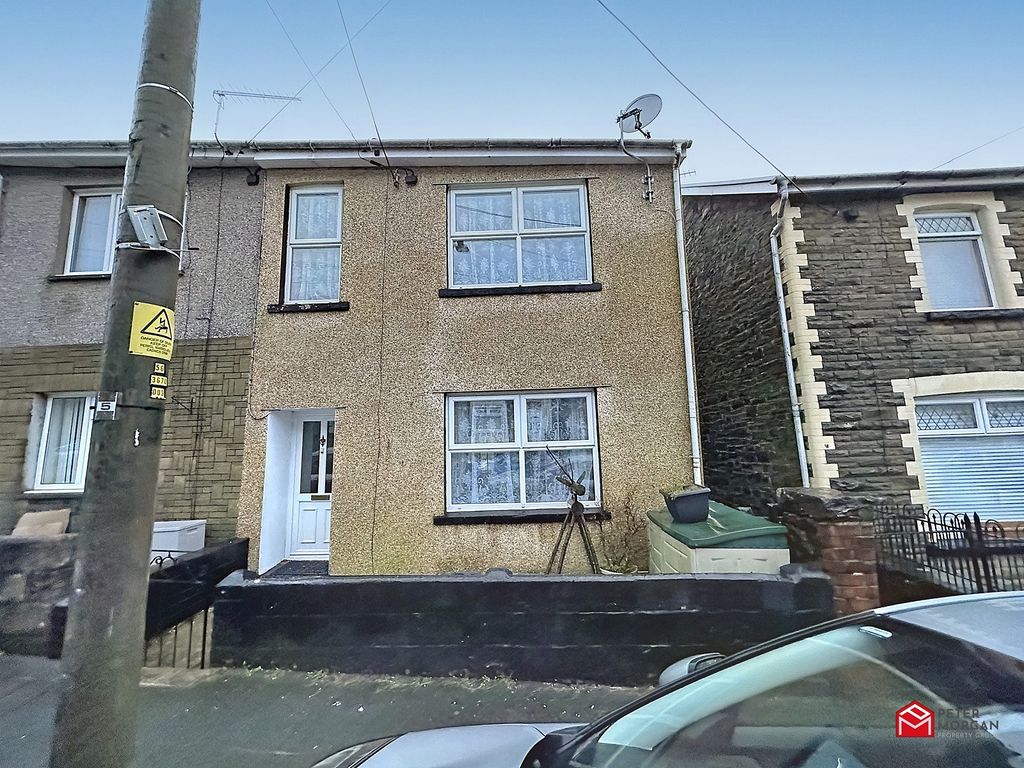 3 bed end terrace house for sale in Dunraven Place, Ogmore Vale